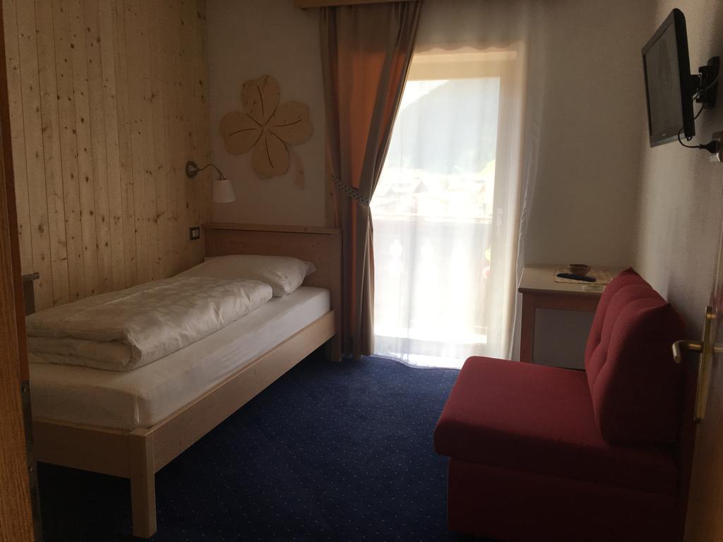 Bed and Breakfast Garni Neidia Сельва-ди-Валь-Гардена Экстерьер фото